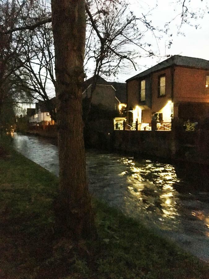Rivergem - Riverside Coach House Winchester Dış mekan fotoğraf